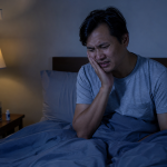 why do toothaches hurt more at night