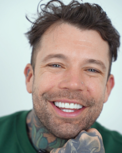Dave’s porcelain veneers in China