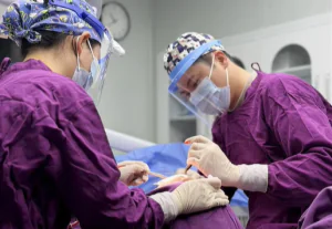 doctors and nurses surgical procedures